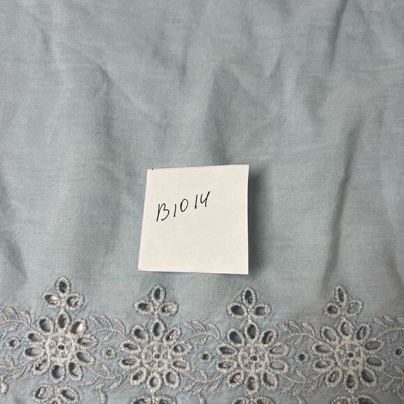 Old Navy Blue Chambray Denim Off Shoulder Eyelet Lace Hem Casual Dress Sz M - Picture 10 of 12